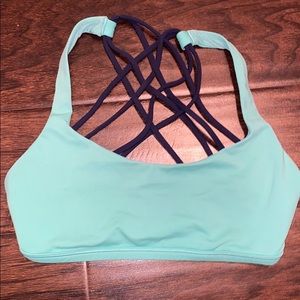 Lululemon sports bra
